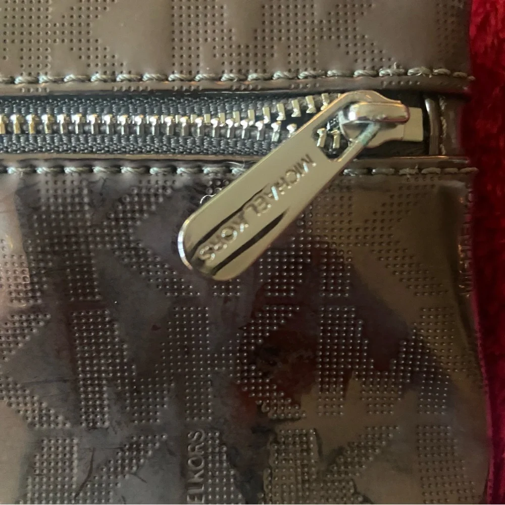 NWT Michael Kors wrist purse